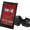 Supporto universale per tablet con ventosa RAM Mount, compatibile con vari modelli.